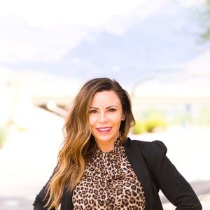 Meet your Posher, Noelle